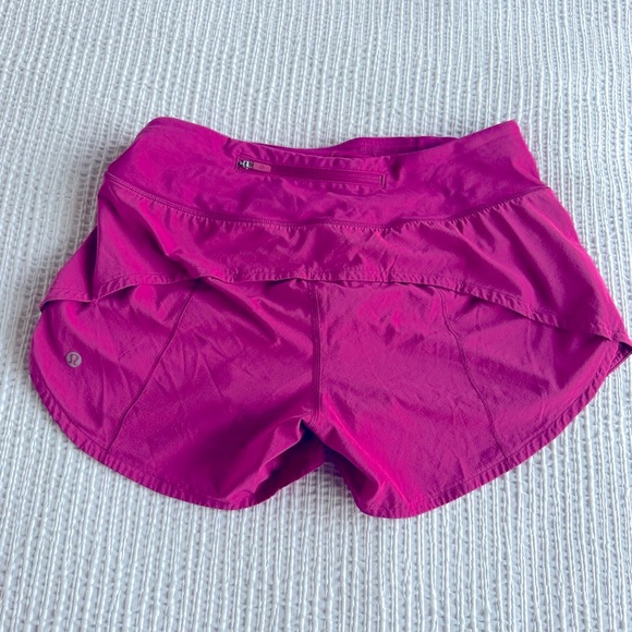 Lululemon shorts dragon fruit color - Picture 2 of 6